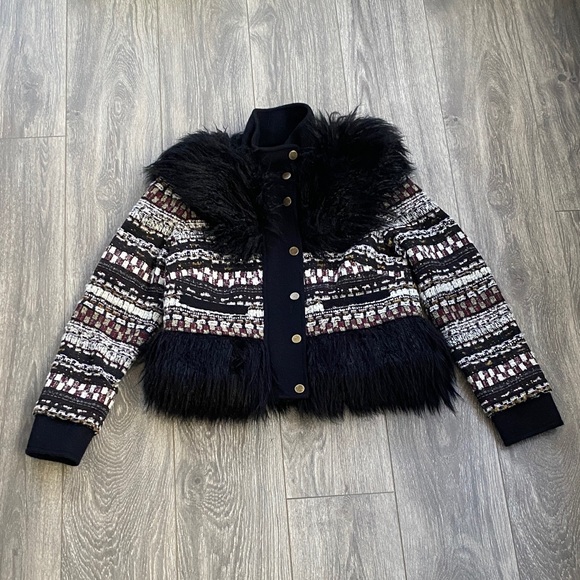 Veronica Beard - Tweed Coat with Black Fringed Fur Detail - Size S - Picture 1 of 14